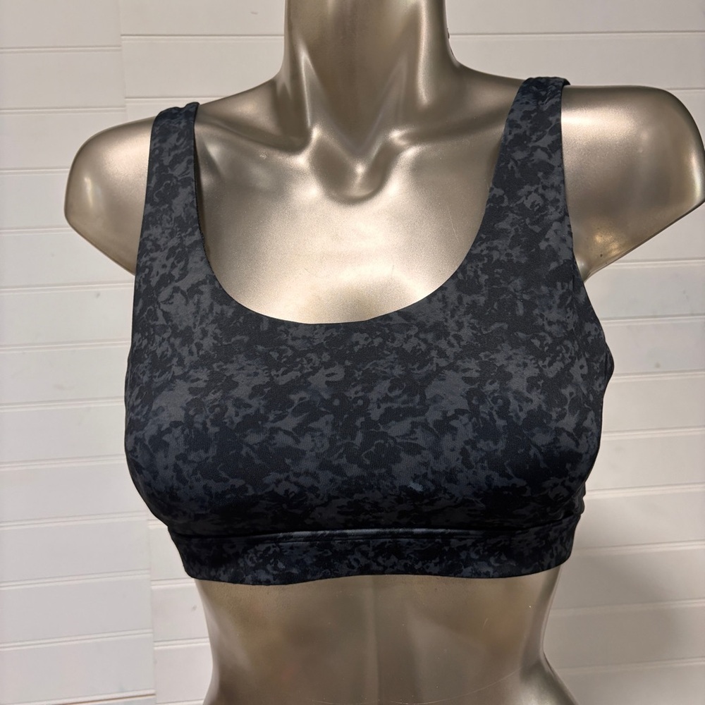 Lole Women's Black Marble Patterned Sports Bra size Small